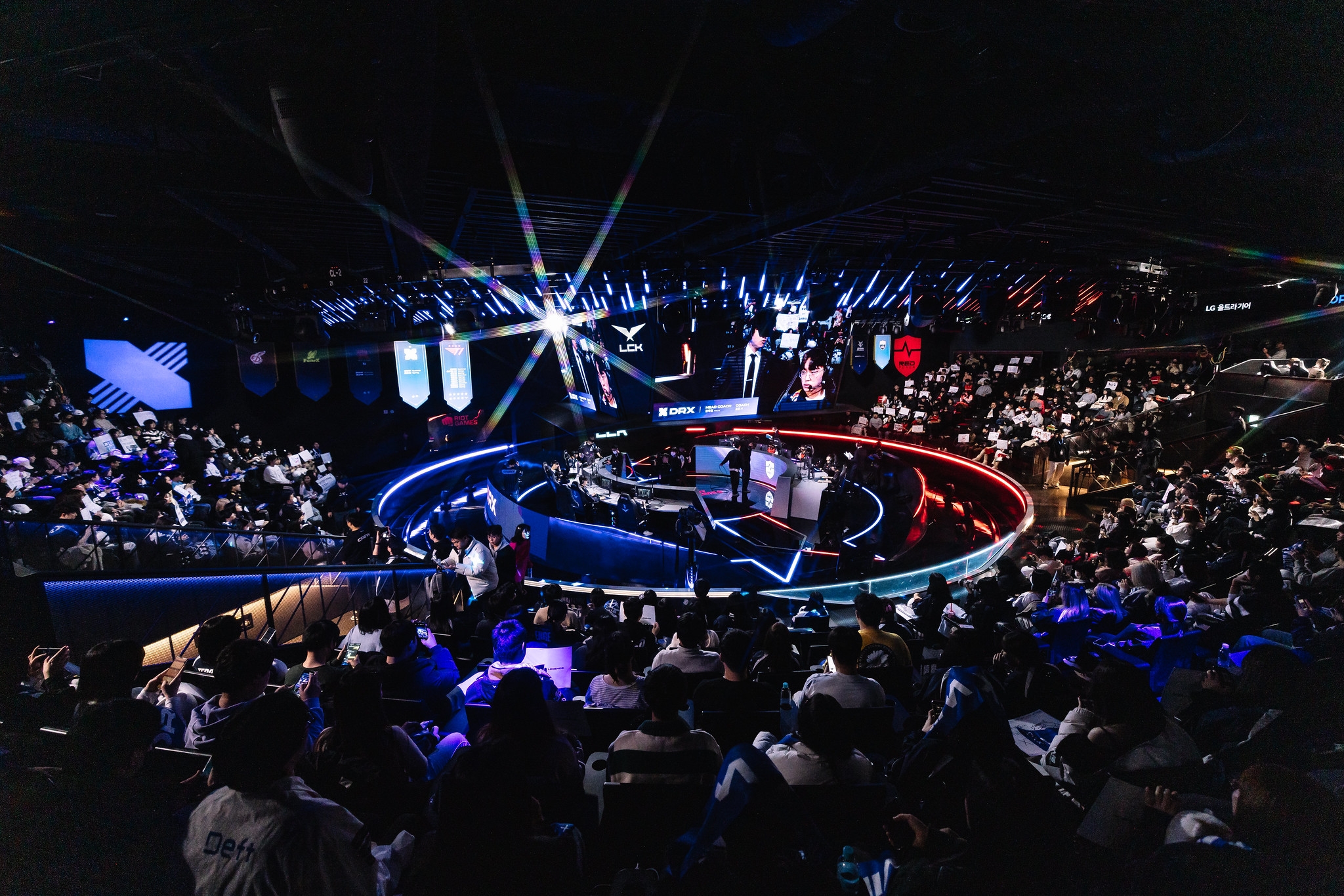 [창간 16주년 기획: 위기의 韓 e스포츠⑤] 어려움 겪는 LCK, 경기 수 증가가 해법될까