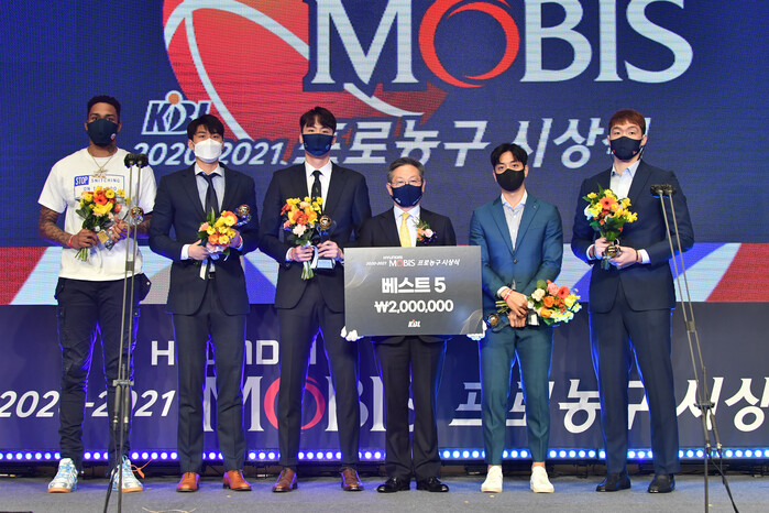 [KBL 시상식] 허훈-이대성-송교창-양홍석-숀 롱, 베스트5 선정