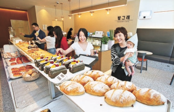 베이커리 카페 ‘빵그레’…저소득층 청년 자립 꿈 익어간다