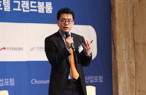 [조선비즈 유통포럼] 강희석 베인앤컴퍼니 상무 지속 성장 기업 비결은…