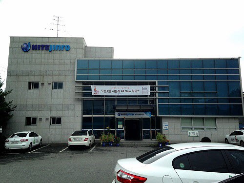 잇따른 검찰·경찰 압수수색·국세청 조사에 긴장하는 유통가