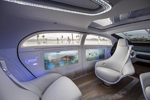 [시승기] 2030년 미래 자율주행車의 모습은?…벤츠 F015는 움직이는 디지털 거실