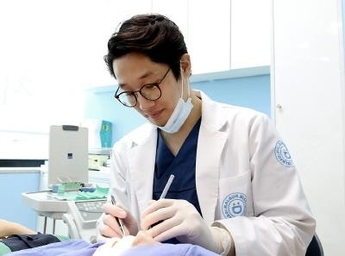 오복 중 하나인 치아··· 임플란트로 치아 및 잇몸건강 되찾자