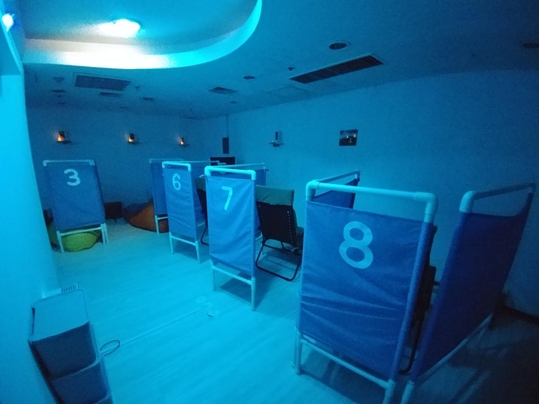 [라이프] 도심 카페, 미세 먼지 피하는 쉼터로 변모 중...족욕, 산소방, 안마의자 힐링 카페 급증