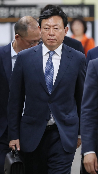 신동빈 10년 구형에 롯데 충격...향후 재판 지켜보겠다