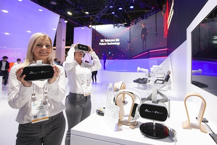 [CES 2019] SK텔레콤, SM엔터와 CES 2019서 홀로박스 등 5G 기술 선보여