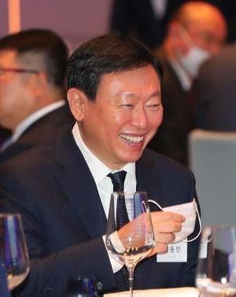 현장 경영 잇는 신동빈 회장, 이번엔 롯데슈퍼 공덕점 방문