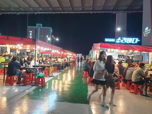 [2020 여기, 타임캡슐에 담다2] ④여수 밤바다의 찬란한 불빛 뒤에는 묵묵히 돌아가는 공장이 있었다
