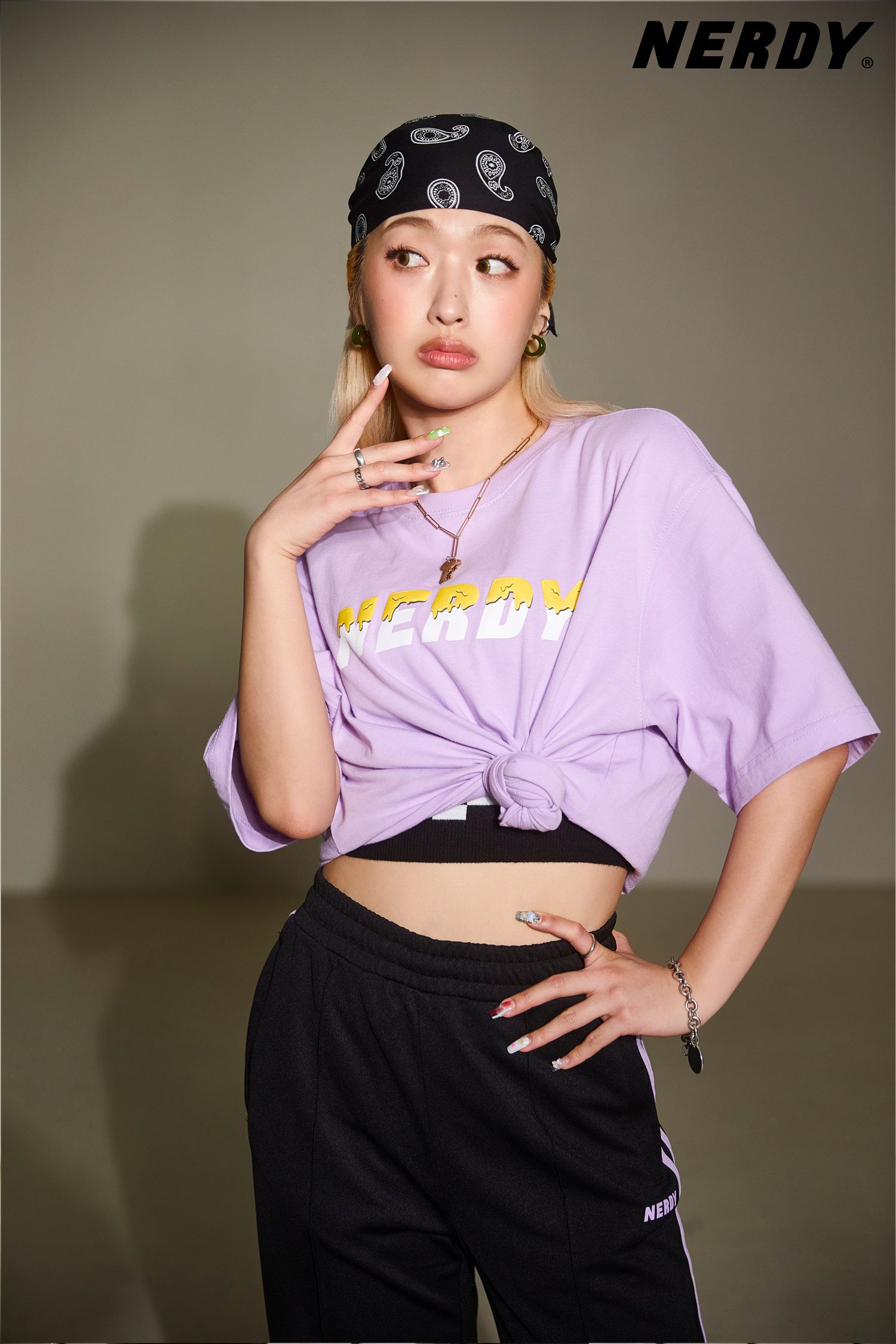 널디, 아티스트 아도라와 협업한 여름 신상품 출시
