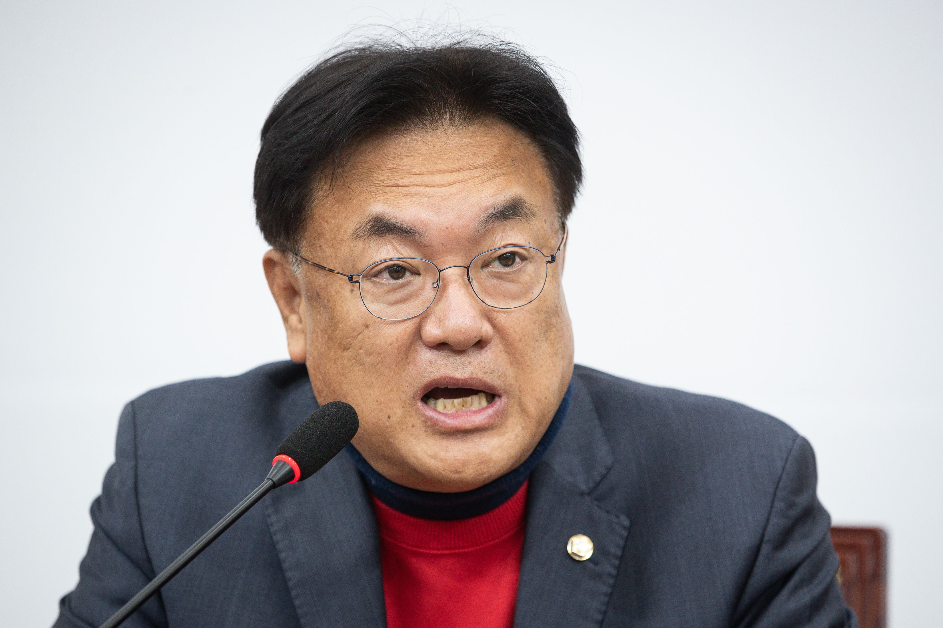 정진석, 北 ‘서울과녁’ 위협에 “文 5년간 평화사기쇼…공갈에 무릎꿇을 尹정부 아냐”