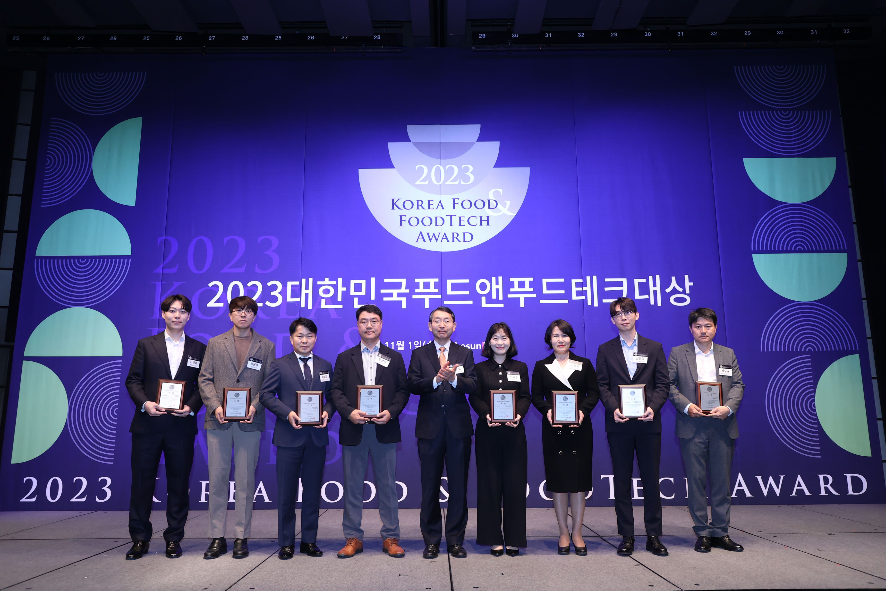 [2023푸드앤푸드테크대상] 6조원 돌파한 건기식 시장... 13종 대상 수상