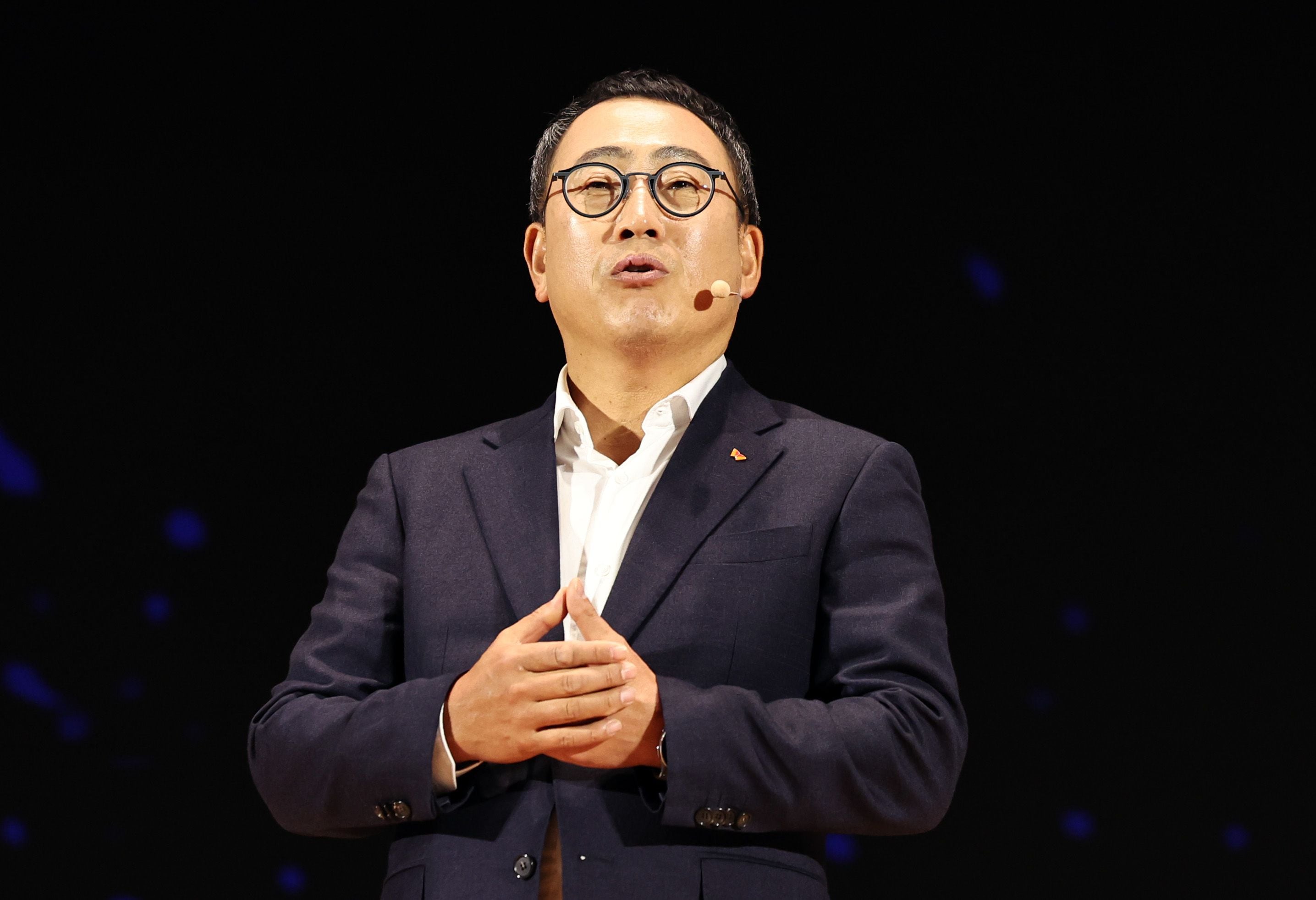 유임 성공한 유영상 SK텔레콤 사장… AI·글로벌 중심 임원인사·조직개편