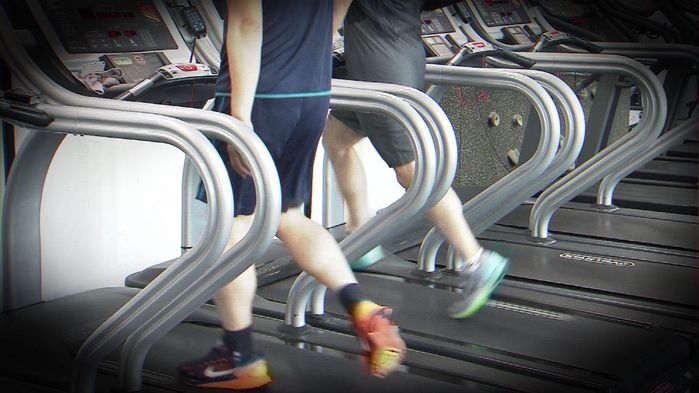 ‘헬스장’ 코로나 감염 우려…곳곳 마스크 벗고 운동, 발열체크 생략