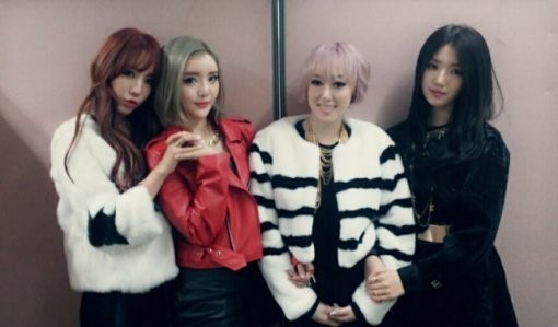 포텐, ‘인기가요’ 대기실 셀카 공개 “시크포텐 폭발”