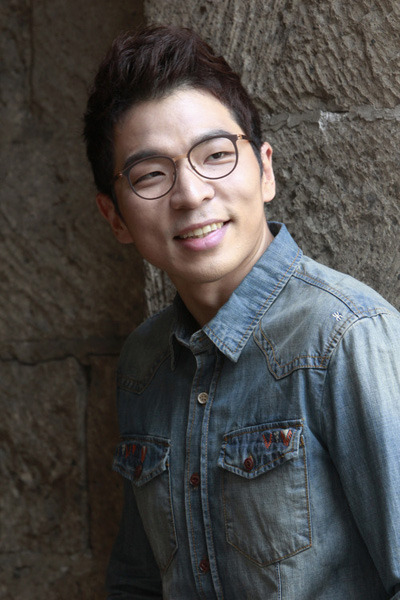 [연예 뉴스 스테이션] 가수 유승찬, 9월 플루트 연주자와 결혼