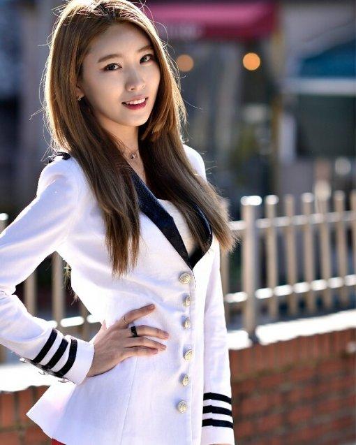 포켓걸스, 새 멤버 준희 영입…차트 1위 가수 출신