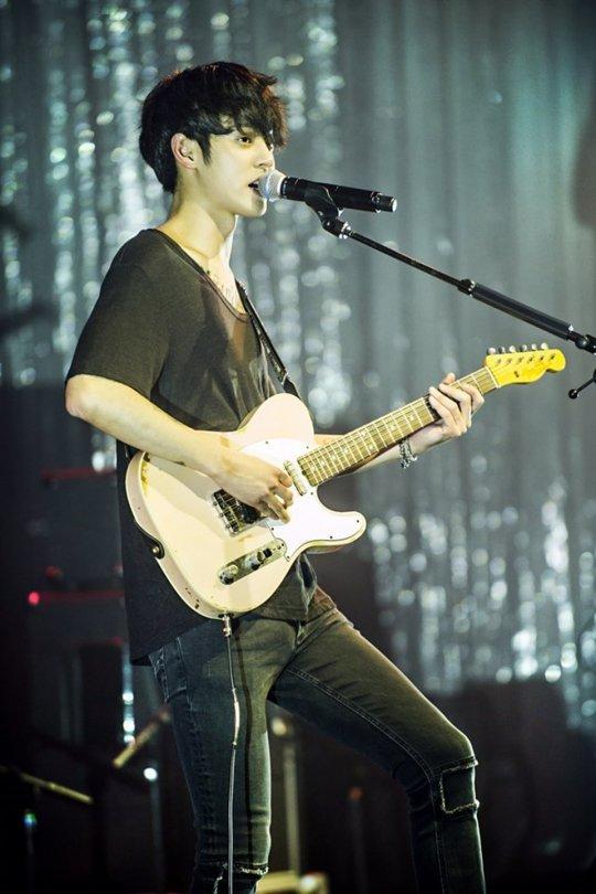 정준영, 솔로 앨범 ‘공감’ 발매 기념 첫 팬사인회 개최