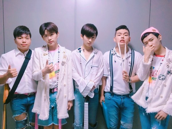 더 이스트라이트, 7주 활동 마무리…“조만간 찾아올 것”