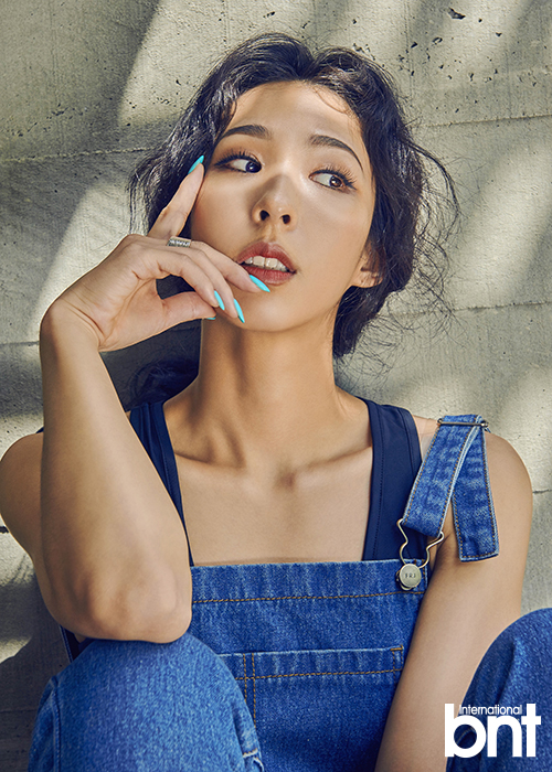 나다 “어릴 적부터 발육 남달랐다…놀림 많이 받아” [화보]