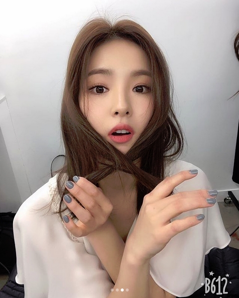 [DAYì»·] ì? ì?¸ê²½ ì?µì?´ ì?¬ì?  ç¾?â¦í??ë£¨ ì?´í? ì??ë»¤ë??