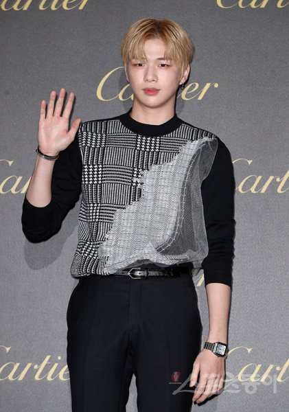 [연예뉴스 HOT①] 강다니엘, 상습적 악플러 고소