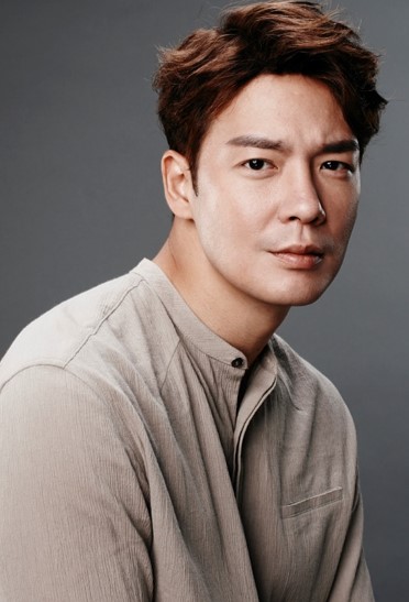 강은탁 母 헬스클럽 사기혐의…소속사 “경영 관여無…도의적인 책임 느껴”