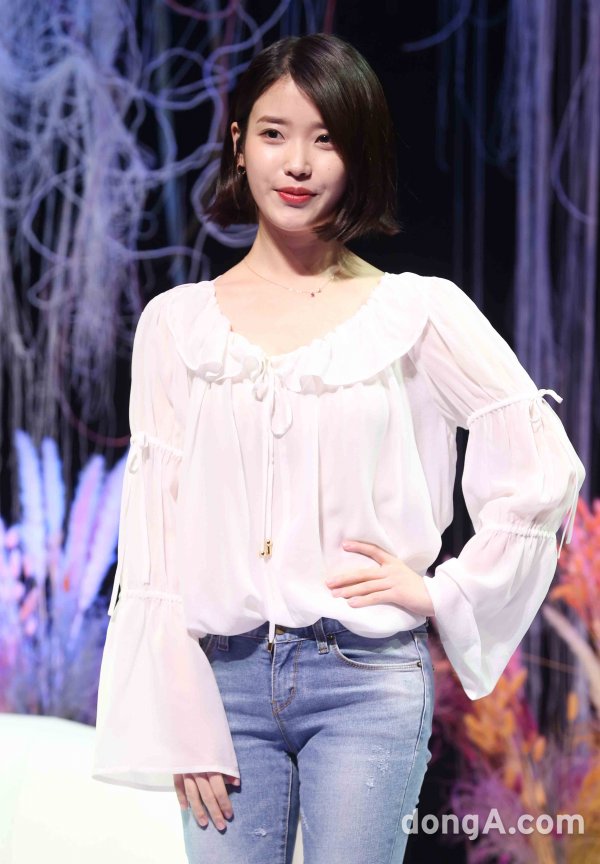 아이유, 이담엔터와 전속계약…12년지기 매니저와 의리 [공식입장]