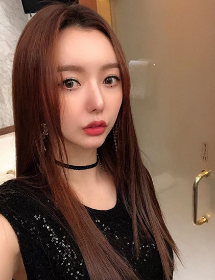 세리 파티룩 섹시美 발산 “달샤벳 9주년 화보놀이”