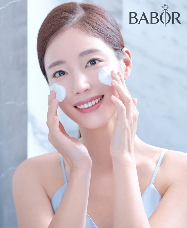 기은세, 티 없이 맑은 무결점 피부 [화보]