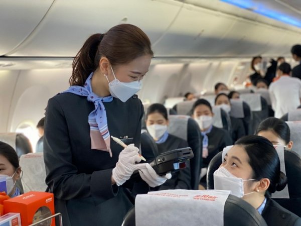 제주항공, 승무원 희망 학생 대상 에듀플라잇‘ 진행