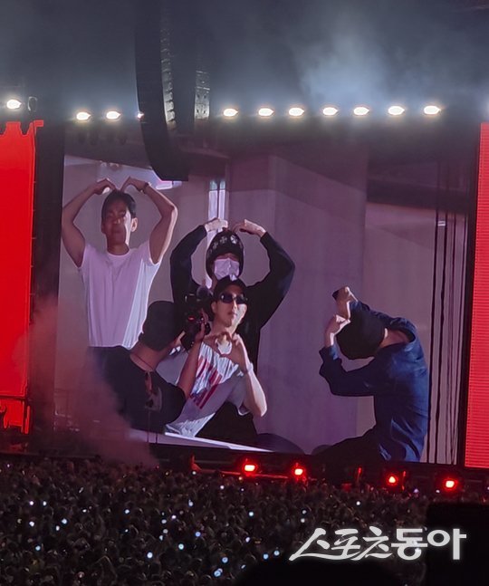 제이홉 가장 극적인 공연 ‘미리 보는 완전체 방탄소년단 실현’