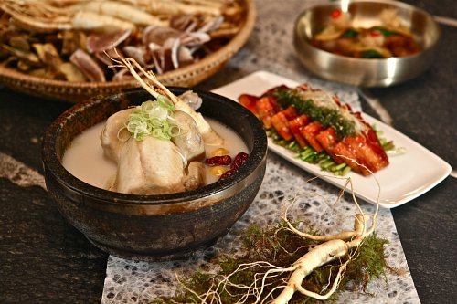 인터컨티넨탈 서울 코엑스, 산청군 지리산 약재로 만든 약선 보양식