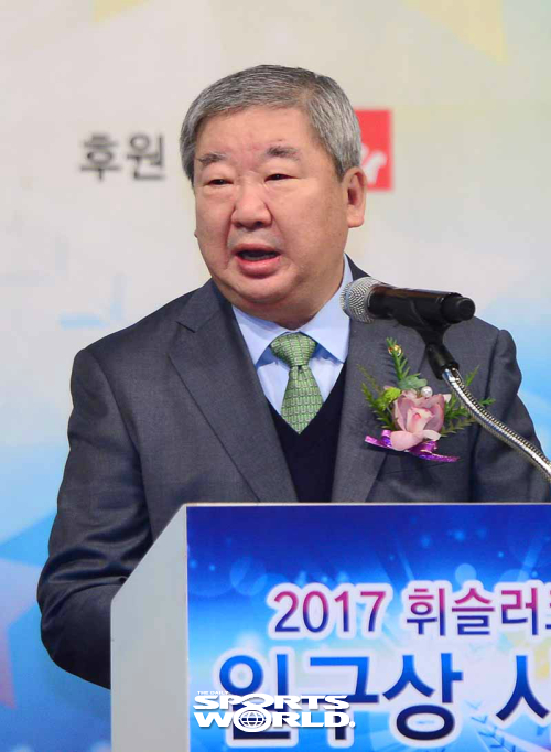 [SW포토]일구사 축사하는 구본능 총재
