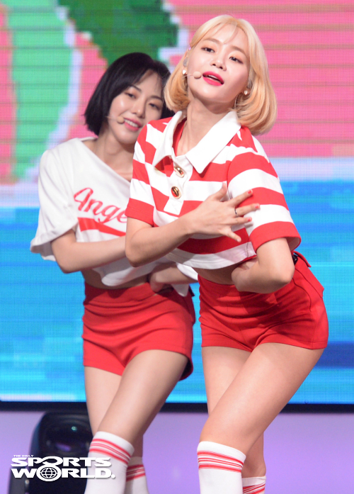 [SW포토] AOA 유나, 금빛 단발머리