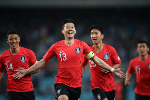어차피 3패라고? 손흥민, 판타스틱  골… 한국 축구의 희망 증명
