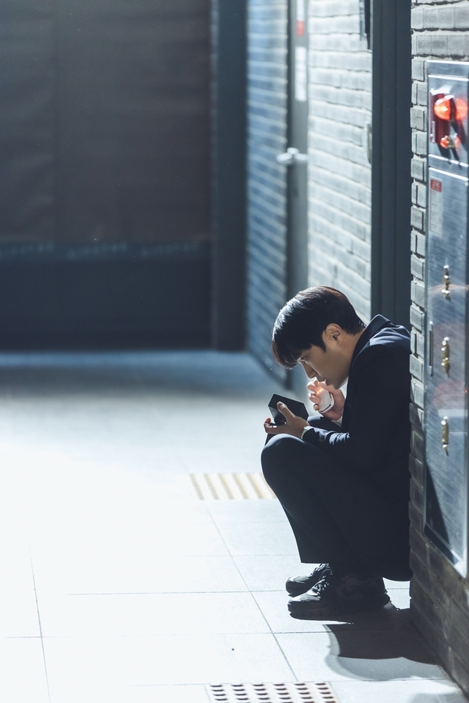 ‘우월한 하루’ 진구, 나 홀로 추격전 눈길