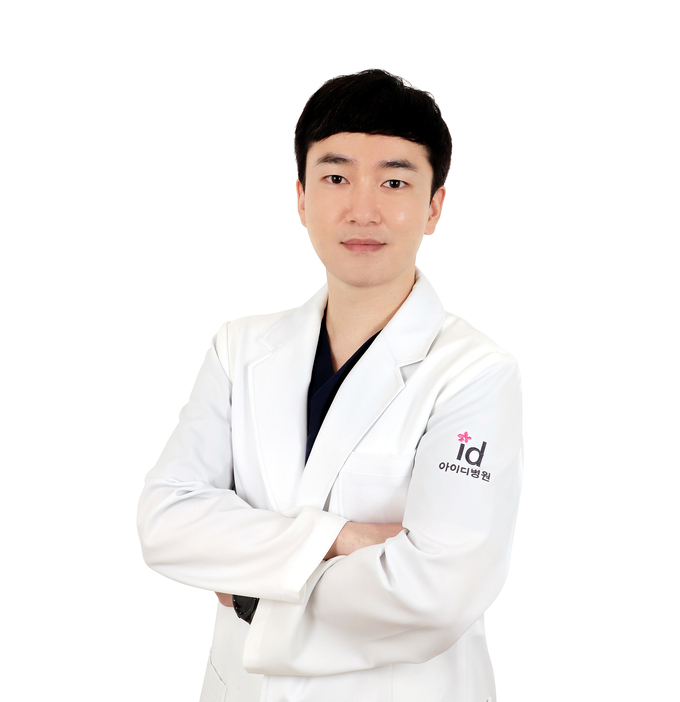 [스타★헬스] 홍수아, ‘성형 고백’ 솔직 매력… 코수술 실리콘 보형물, ‘휜코’ 만든다?