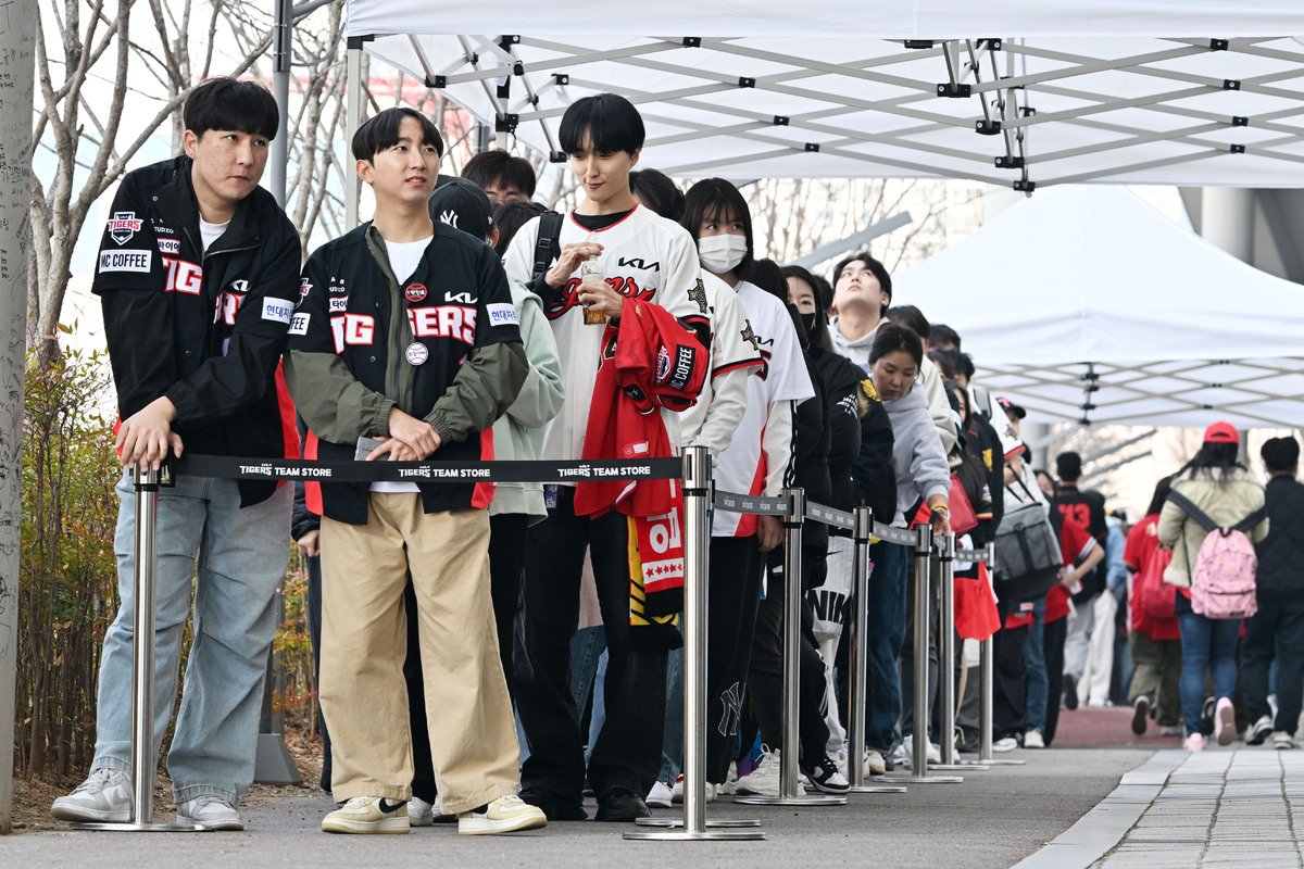 프로야구 개막전 매진 21만명 관련자료 1