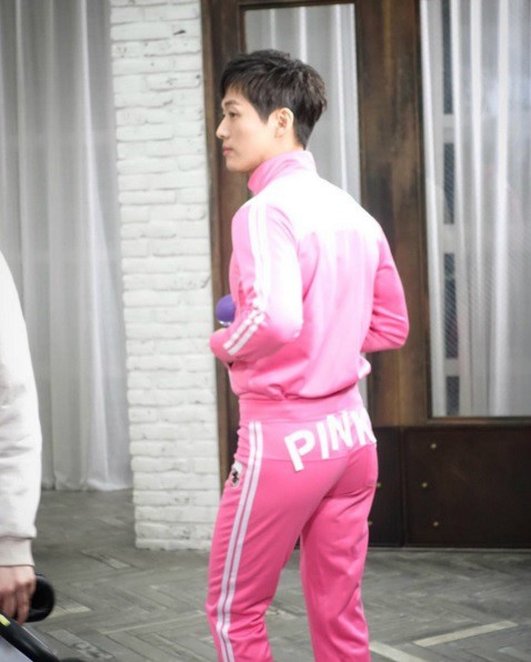 SNL 남궁민, 핑크색 트레이닝복 입고 빛나는 존재감 엉덩이 PINK가 포인트