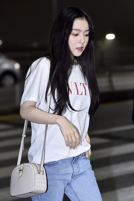 아이린 공항패션, 청바지에 흰티만 입어도.. 미모 천재