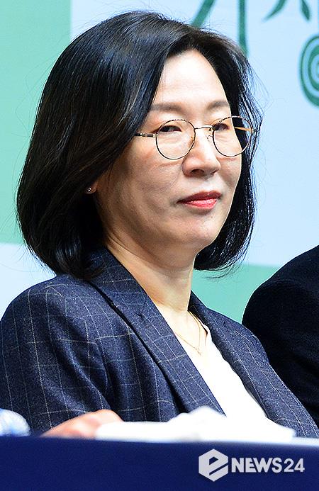 [e포토] 조금 긴장한 바른손이앤에이 곽신애 대표