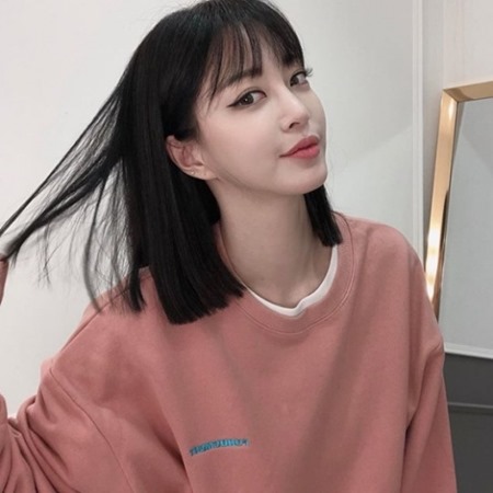 한예슬, 단발머리로 싹뚝..헐렁한 트레이닝복도 너무 예뻐