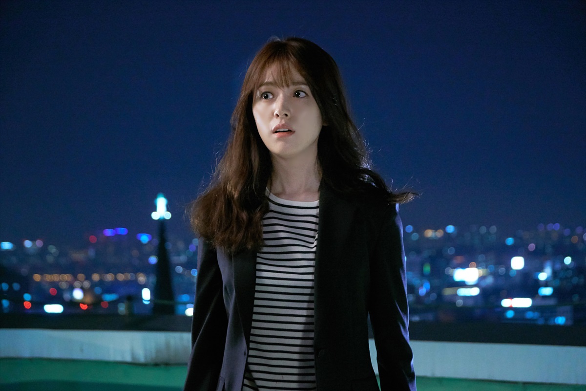 이들의 도킹은 다르다? 〈W〉 한효주, 피범벅 이종석과 강렬한 첫 만남
