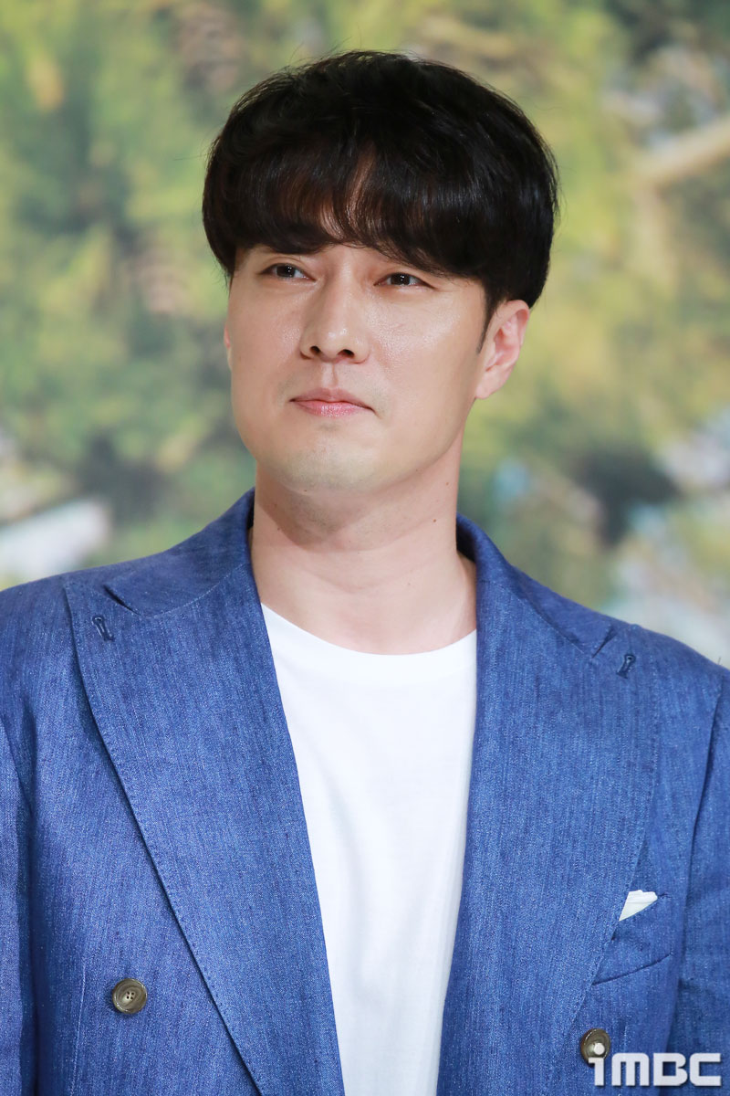 [포토] 숲 속의 작은 집 소지섭, 소간지의 매력 넘치는 눈빛
