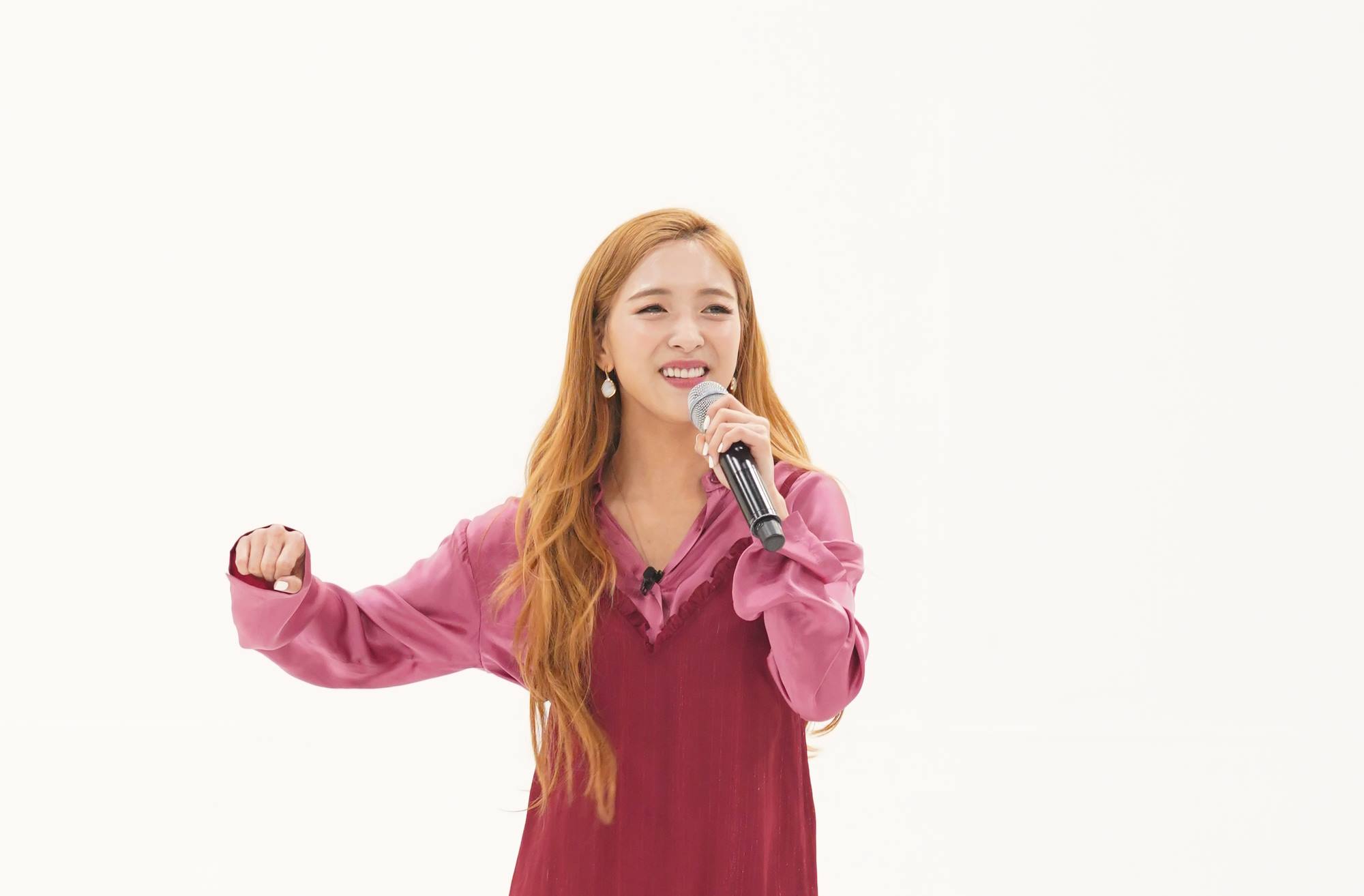 주간아이돌 루나, SM 핼러윈 파티 뺨치는 역대급 분장…스튜디오 초토화