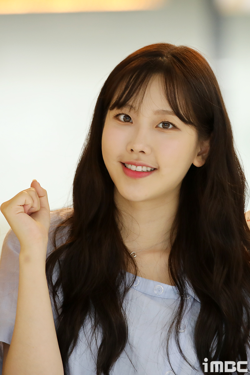 [포토] 나윤, 파이팅 포즈도 청순하게