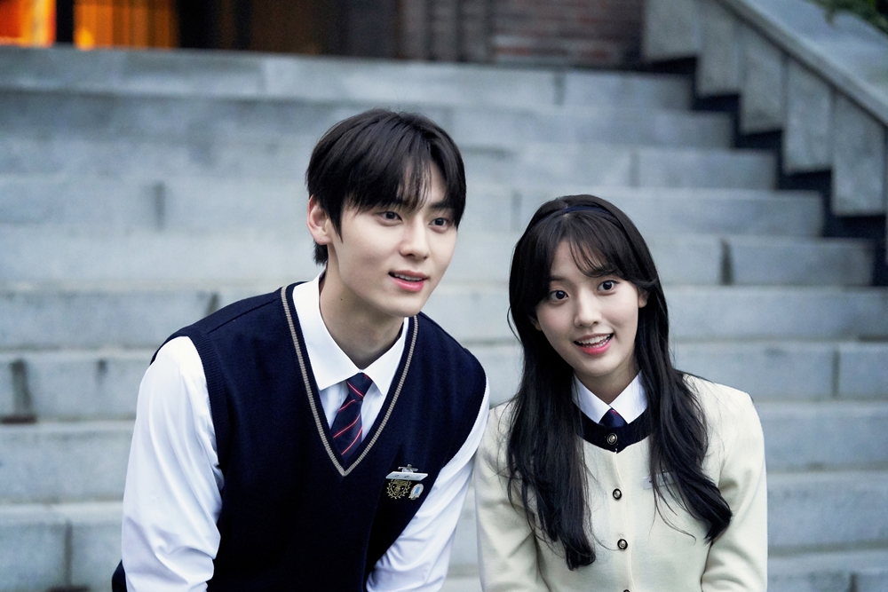 라이브온 황민현→최병찬까지, 본방사수 부르는 비하인드 컷 공개