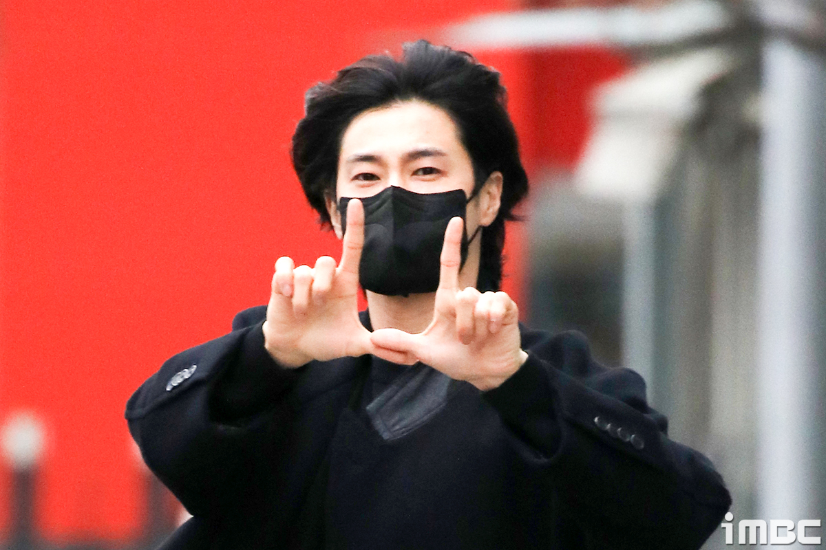 유흥주점 논란 유노윤호, 킹덤 잠정 하차 [공식입장]