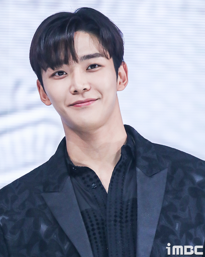 [포토] SF9 로운, 판타지 미모