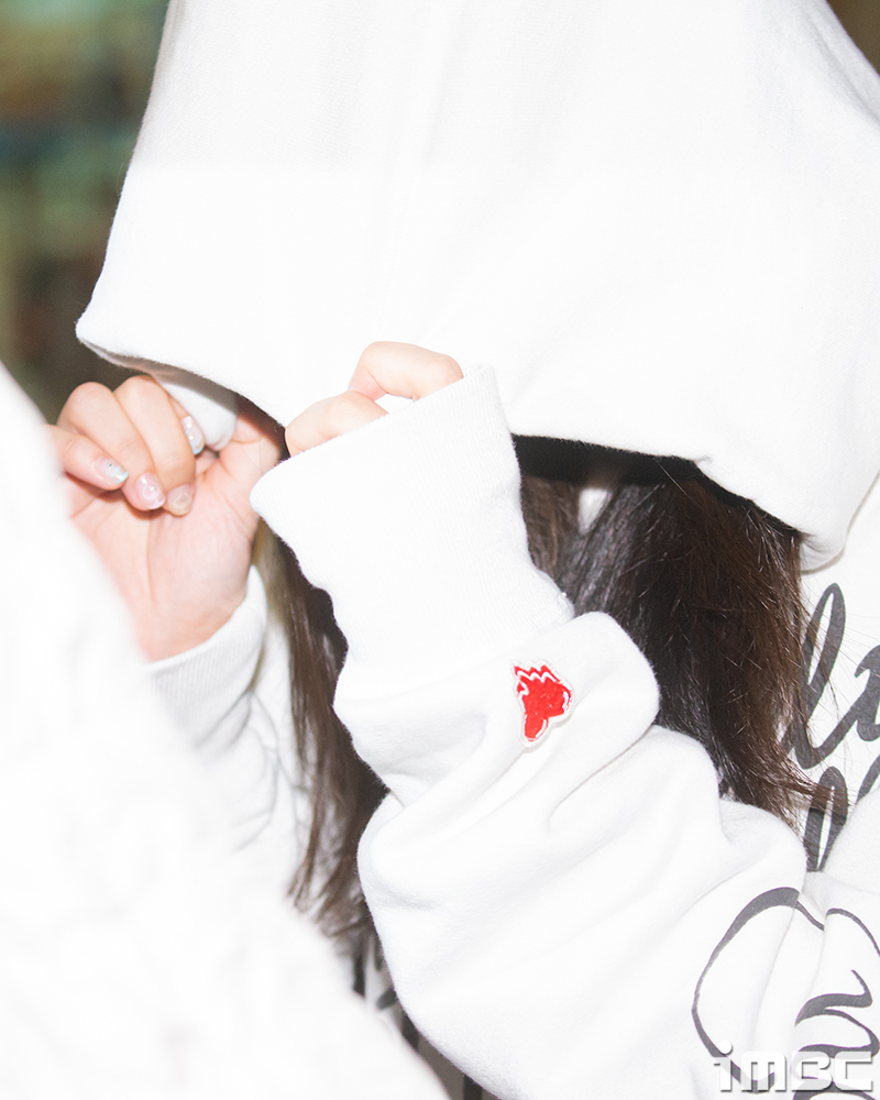 [포토] 제니, 누가 봐도 젠득 네일아트